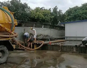 金明抽化粪池自动清理的方法